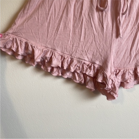 Shorts - Picture 3 of 4